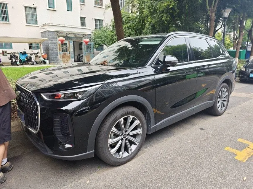 Chery 2024 Ruihu 8 L 2.0T Two-Drive Changhong Edition 5-seat Automatic Gear - View 1