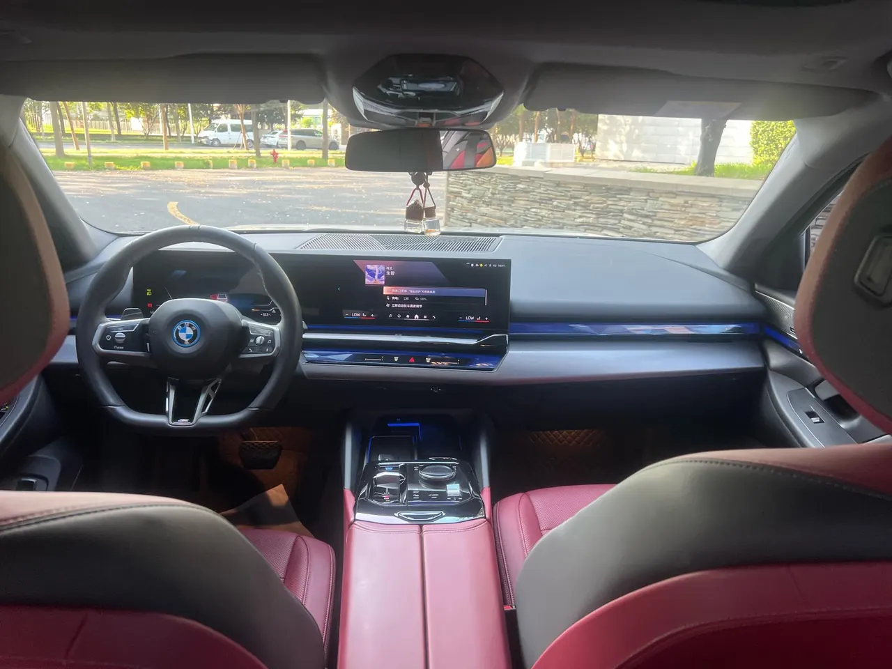 BMW 2024 i5 eDrive 35L Exclusive M Sports Suit Automatic Gear 10