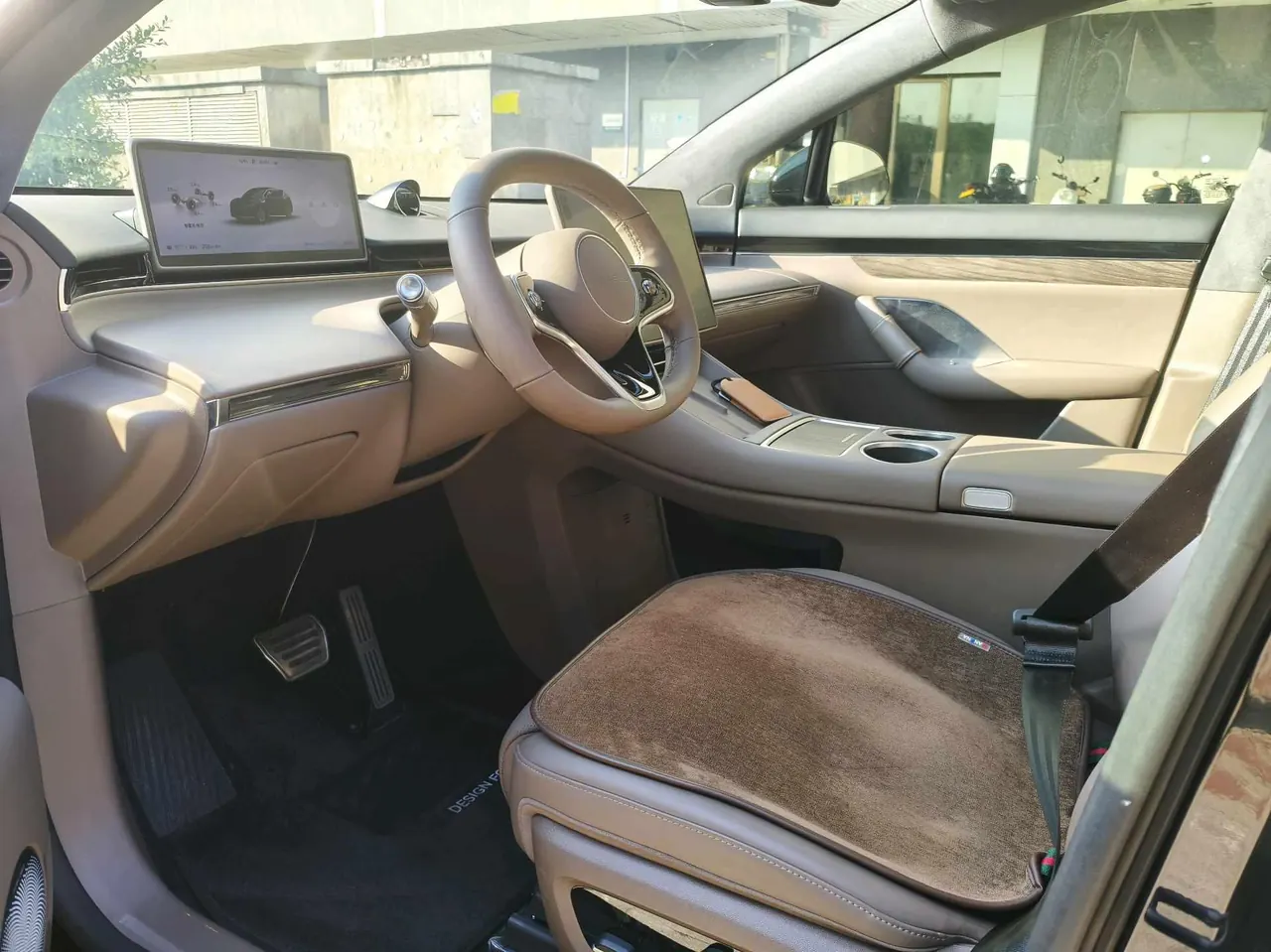 Intellectual 2024 R 7 736km UItra automatic gear 8