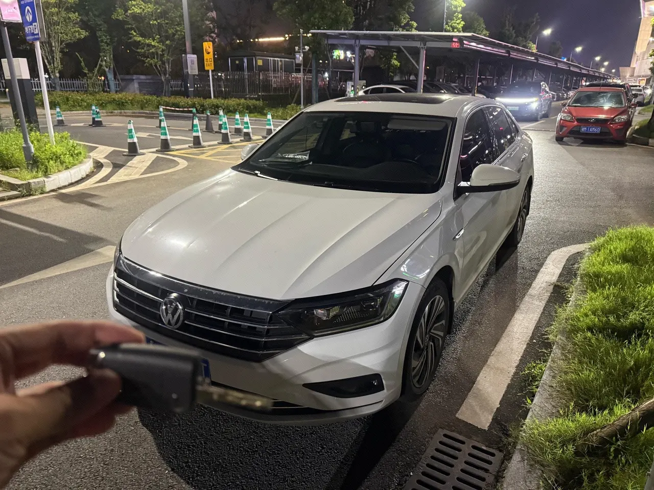 Open image lightbox: Volkswagen 2021 Sagittarius 1.2TSI 200TSI Exceed Edition Automatic Gear