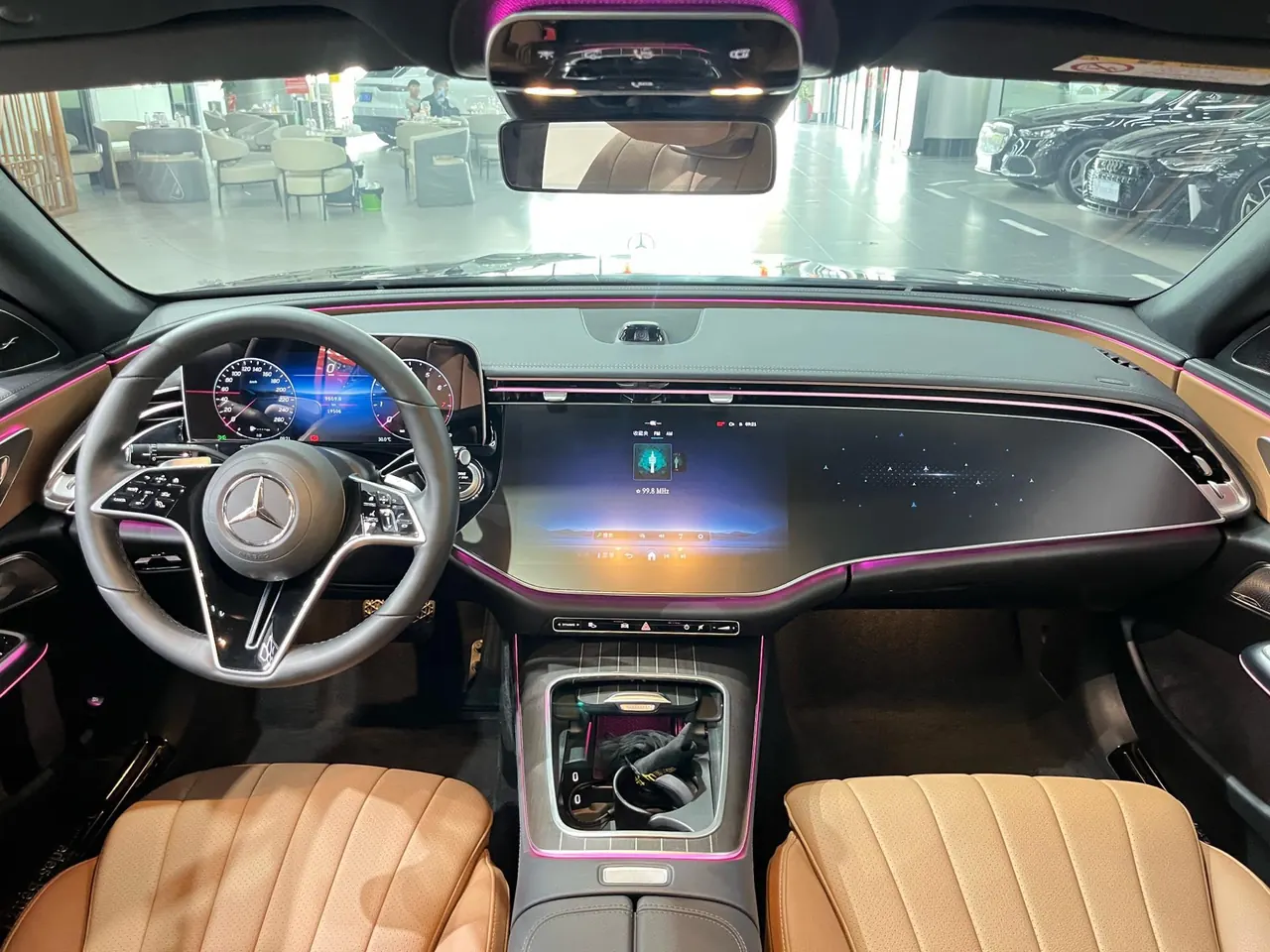 Mercedes Benz E-Class 2026 model E 300 L 48V 2.0T Luxury Edition Automatic 3