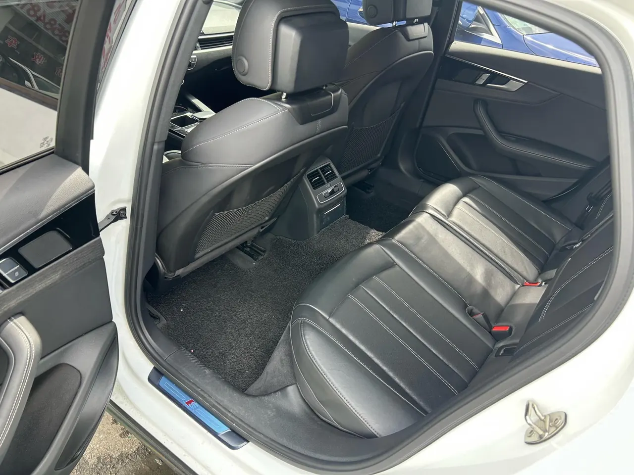 Audi 2023 A4L 2.0TFSI 40TFSI Deluxe Dynamic Automatic 3