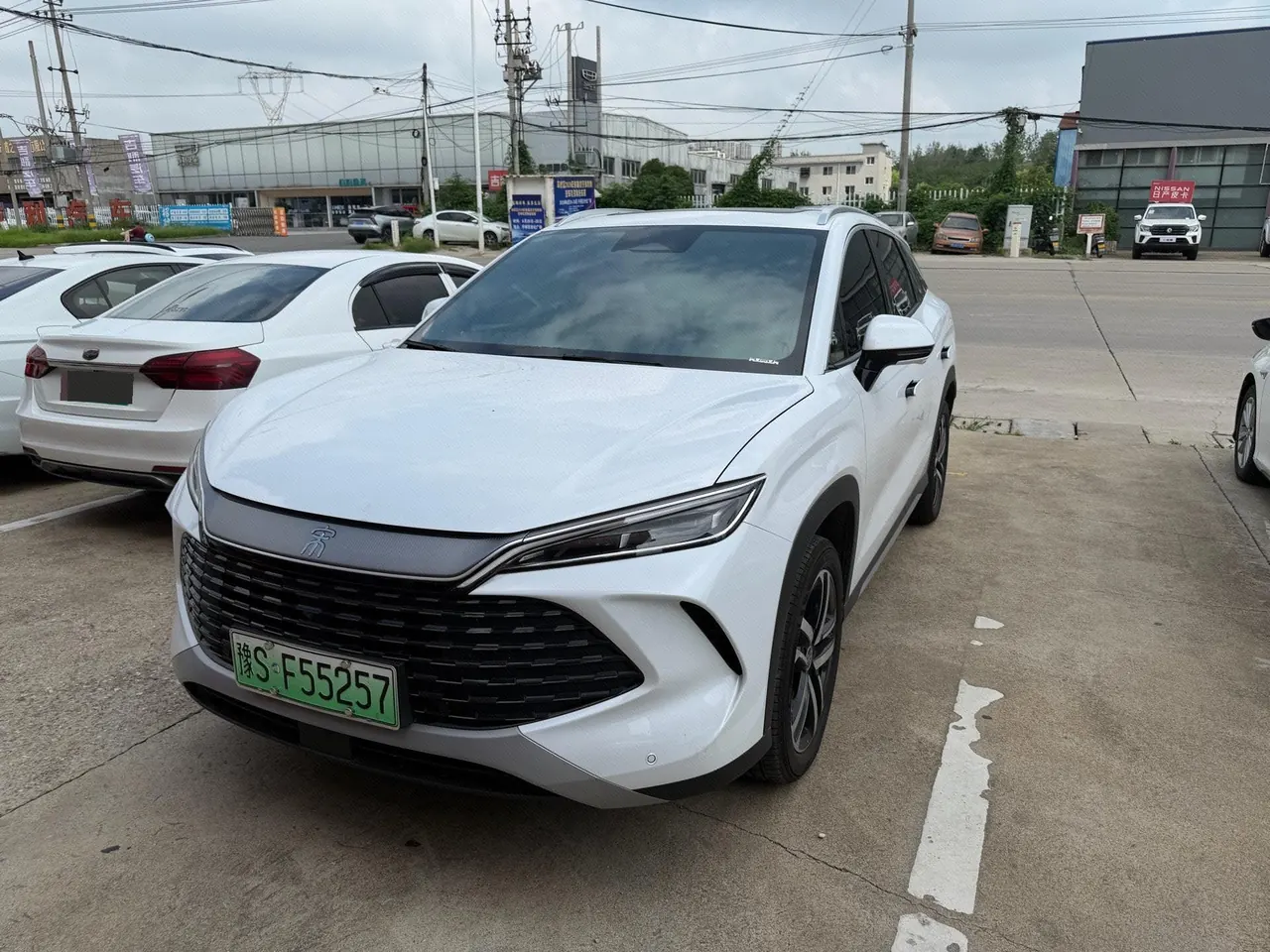 打开图片灯箱:BYD 2024 Song L DM-i 1.5 Stepless 112km Exceed Automatic Transmission
