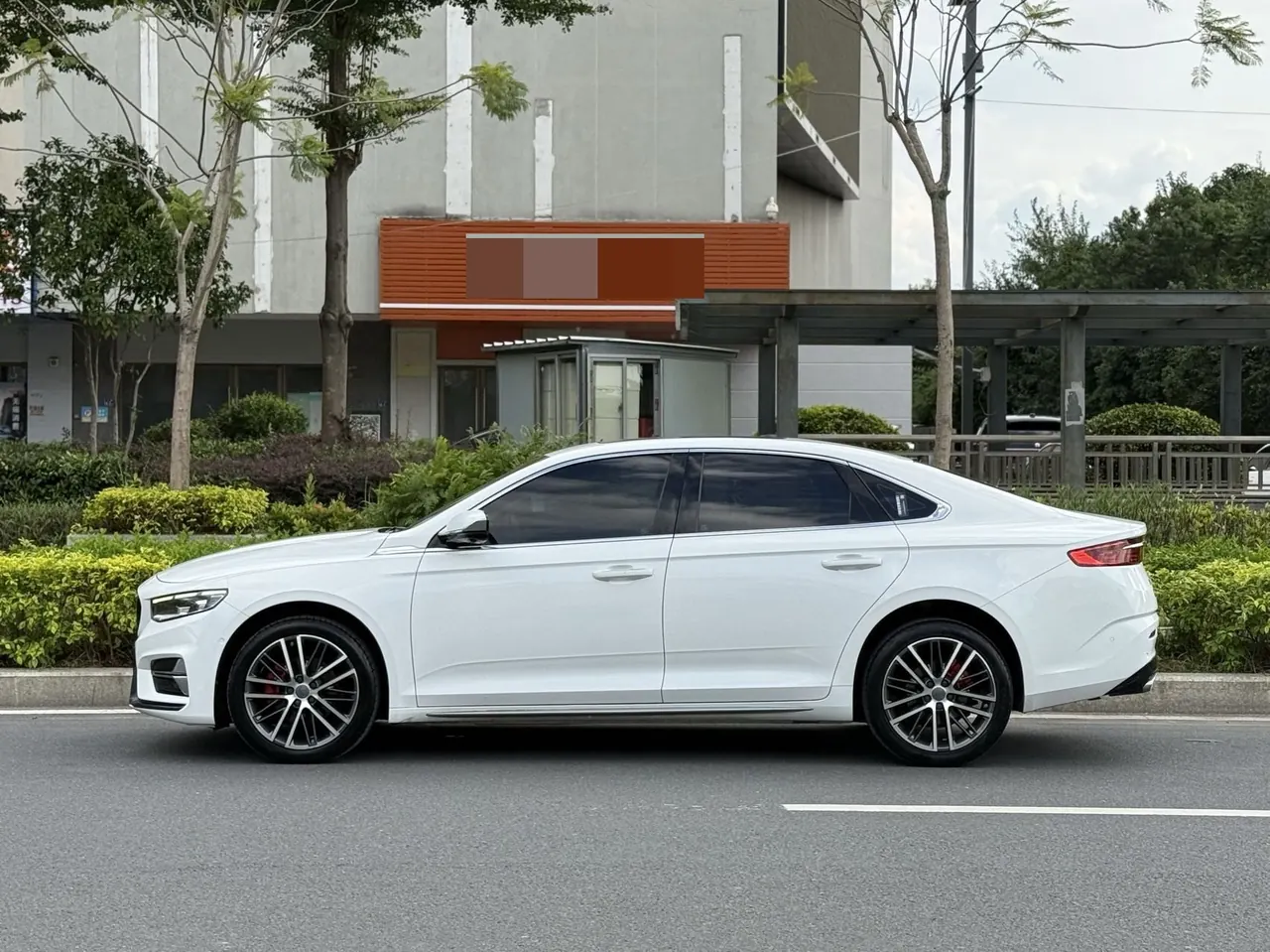 Geely 2023 Xingrui 2.0TD Honorable Automatic Transmission 3
