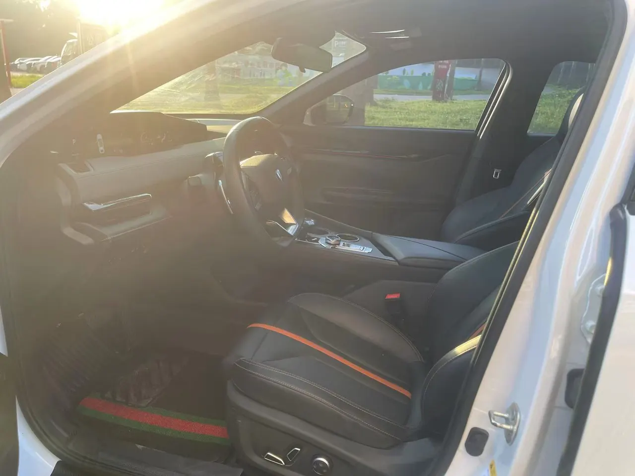ChangAn 2024 UNI-V 1.5T Prestige Automatic 3
