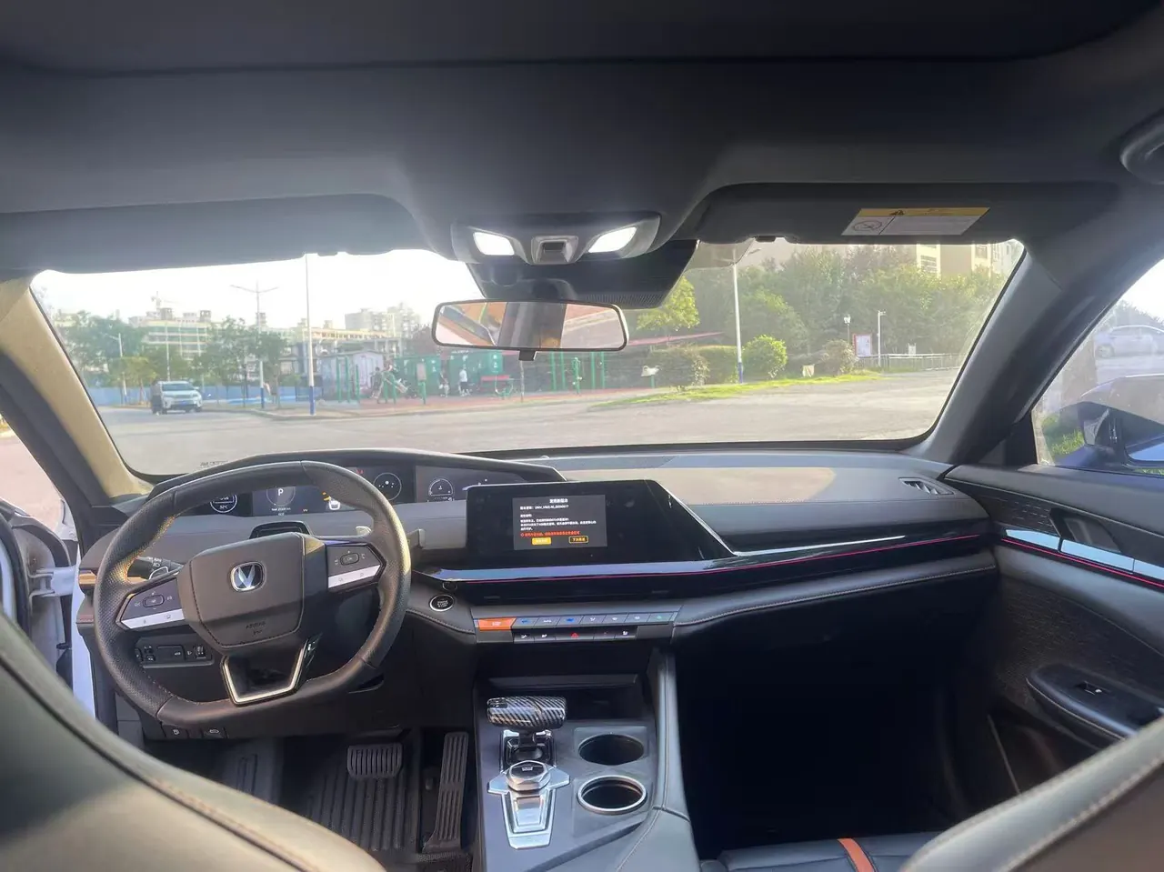 ChangAn 2024 UNI-V 1.5T Prestige Automatic 5