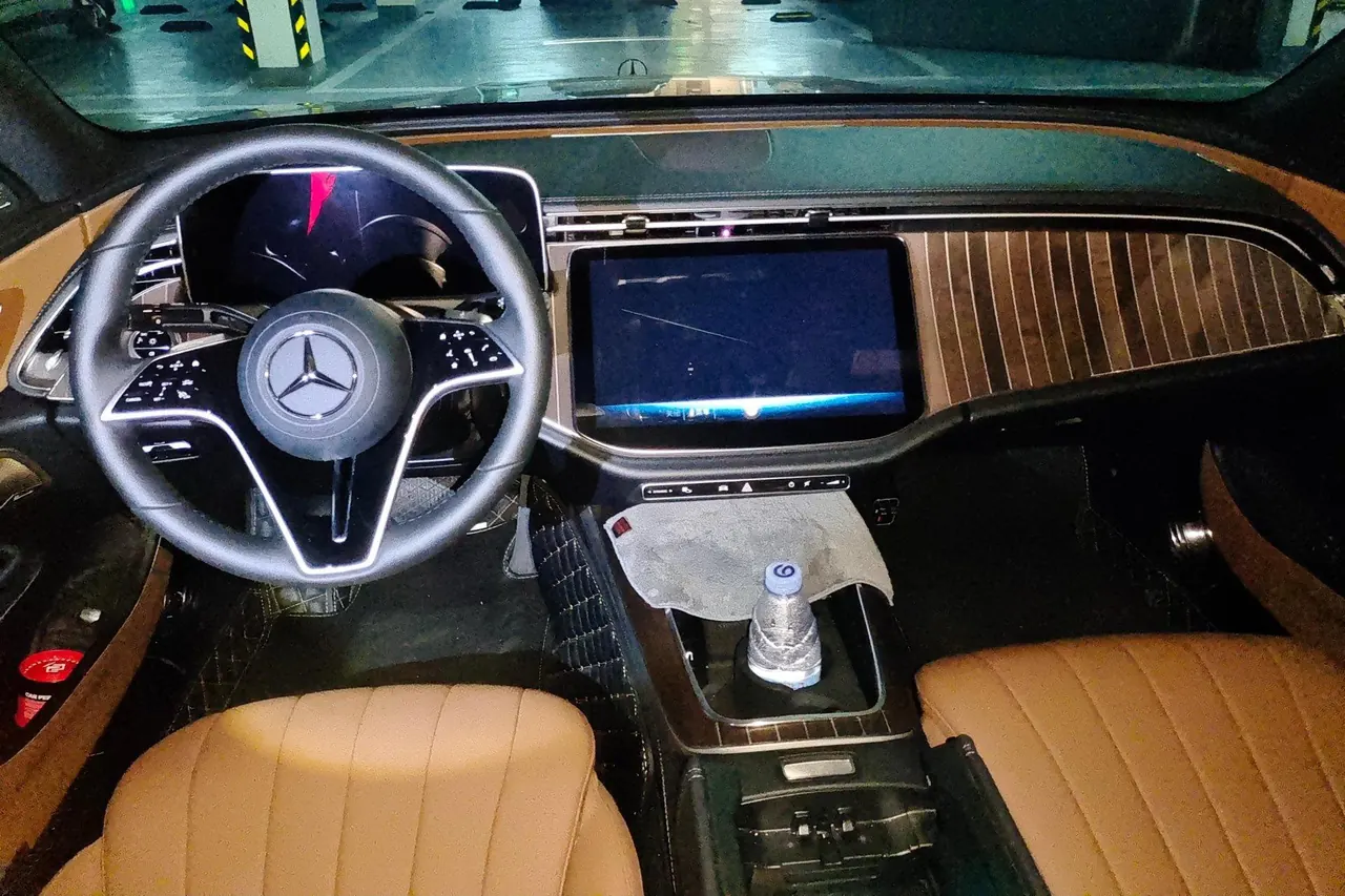 Mercedes Benz E Class 2024 E 300 L 48V 2.0T Fashion Sports (Modified) Automatic Gear 5