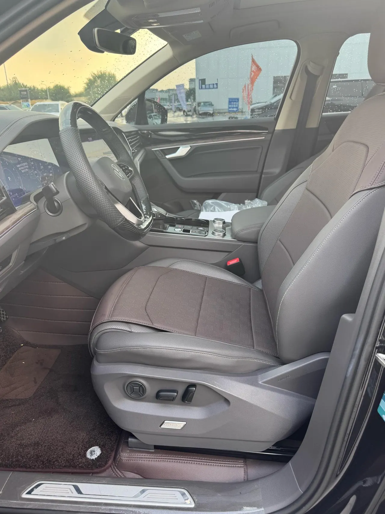 Volkswagen Touareg (Imported) 2021 Touareg 3.0TSI Sharp Edition Obsidian Black Sports Suit Automatic Gear 7