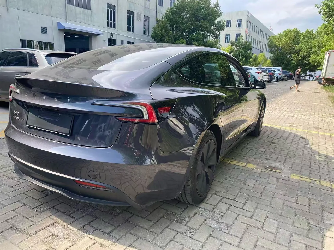 Tesla 2023 Model 3 Rejuvenation Edition Rear Wheel Drive Automatic Transmission 3