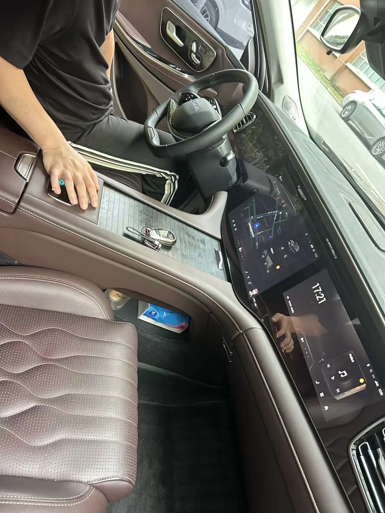 Xingtu 2023 Lanyue 2.0T 400T Two-wheel Drive Xingyao Edition 7-seat Automatic Gear 3