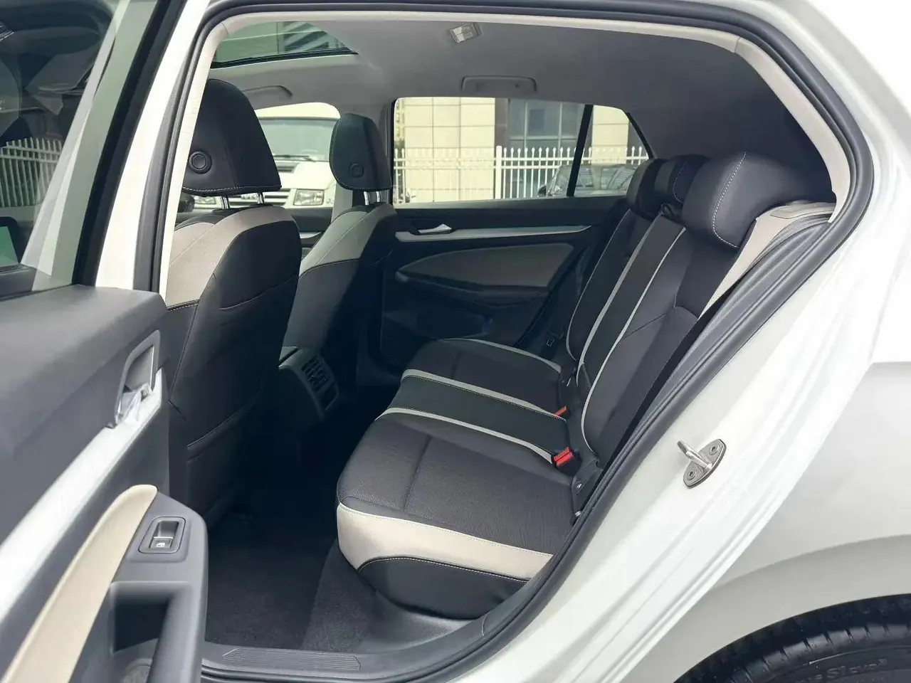 Volkswagen 2021 Golf 8 PRO 1.4TSI 280TSI Automatic 9