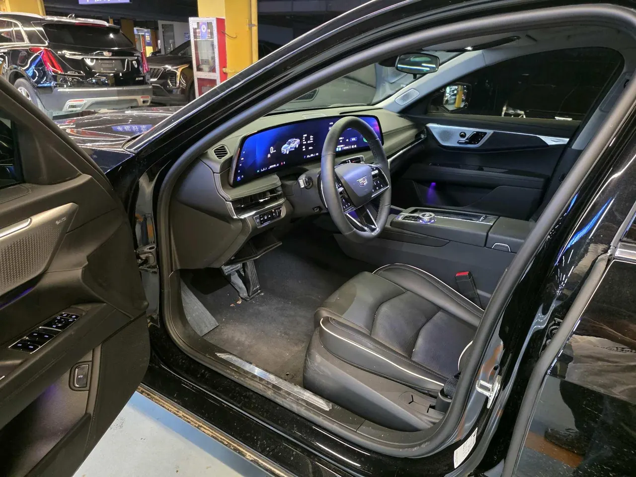 Cadillac 2026 CT6 2.0T 28T Luxury Edition Automatic Gear 11