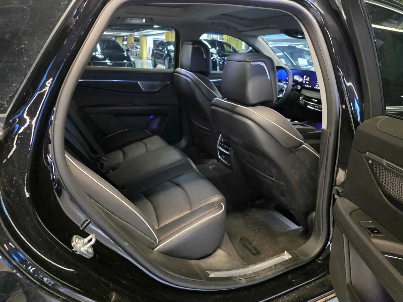 Cadillac 2026 CT6 2.0T 28T Luxury Edition Automatic Gear 4