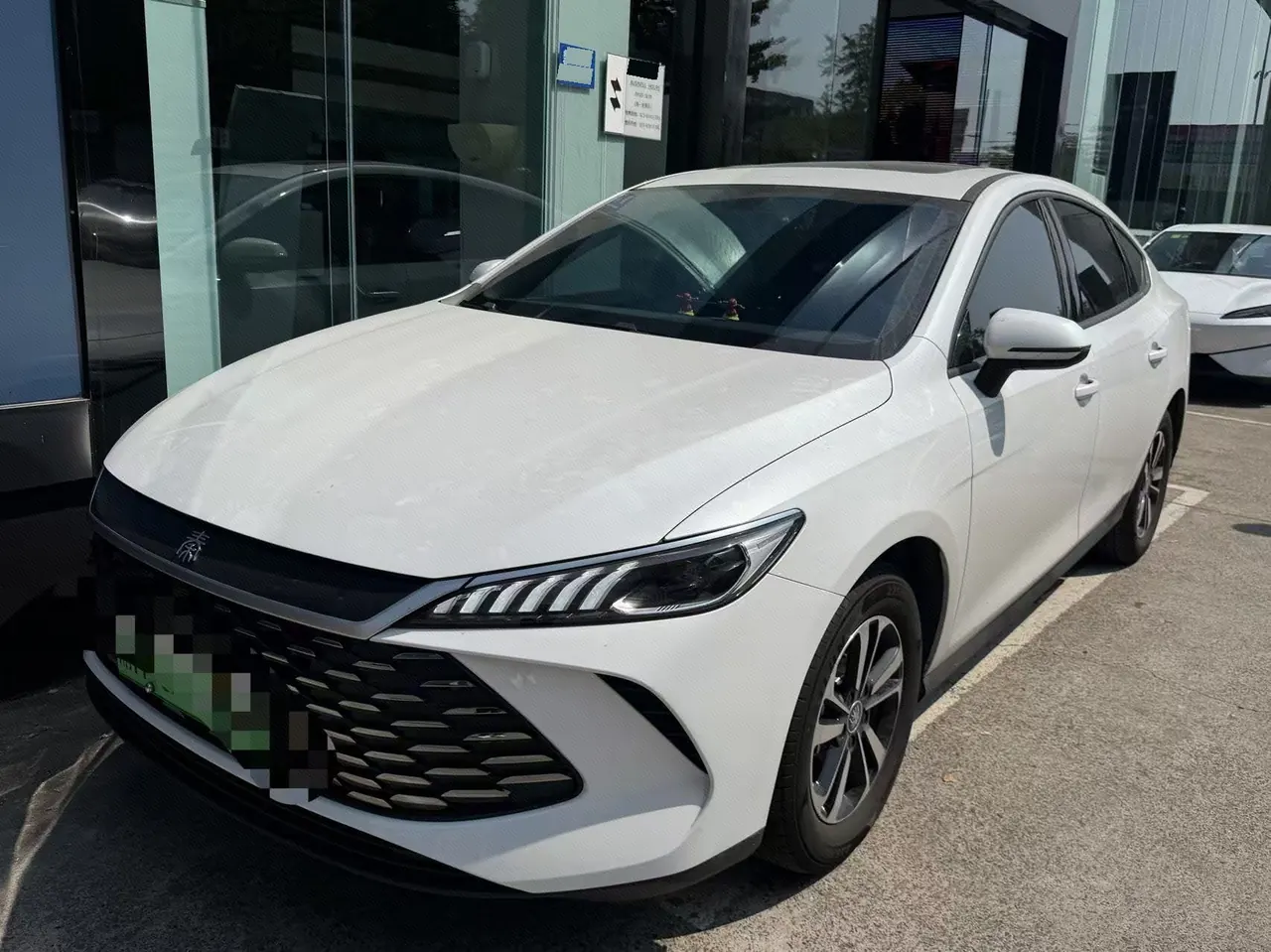 Open image lightbox: BYD 2026 Qin PLUS DM-i 1.5 stepless 210KM aggressive automatic gear