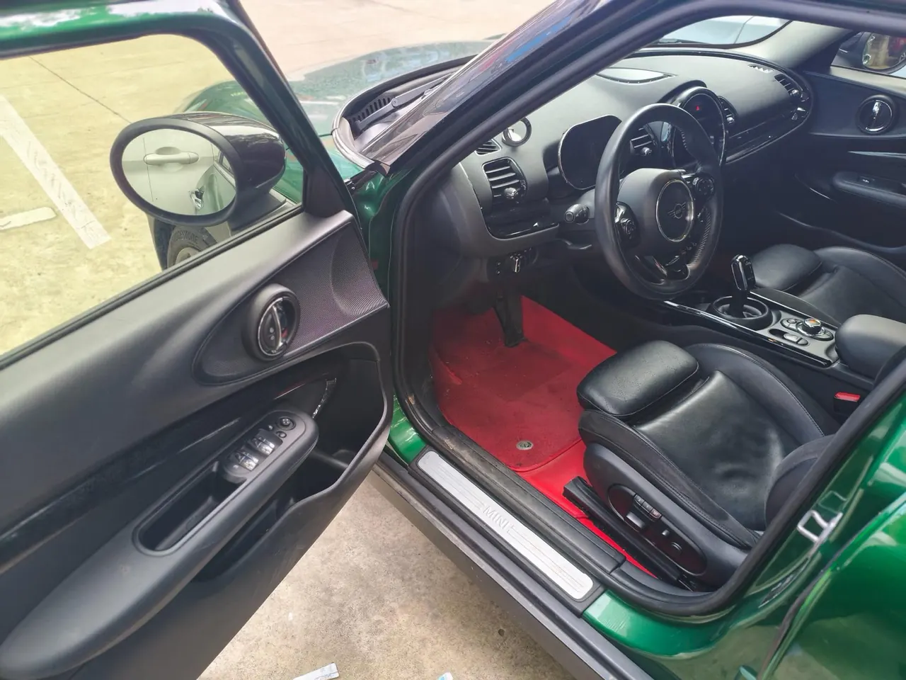 MINI Clubman (Imported) 2021 Cooper Clubman 1.5T Connoisseur Automatic Gear 3