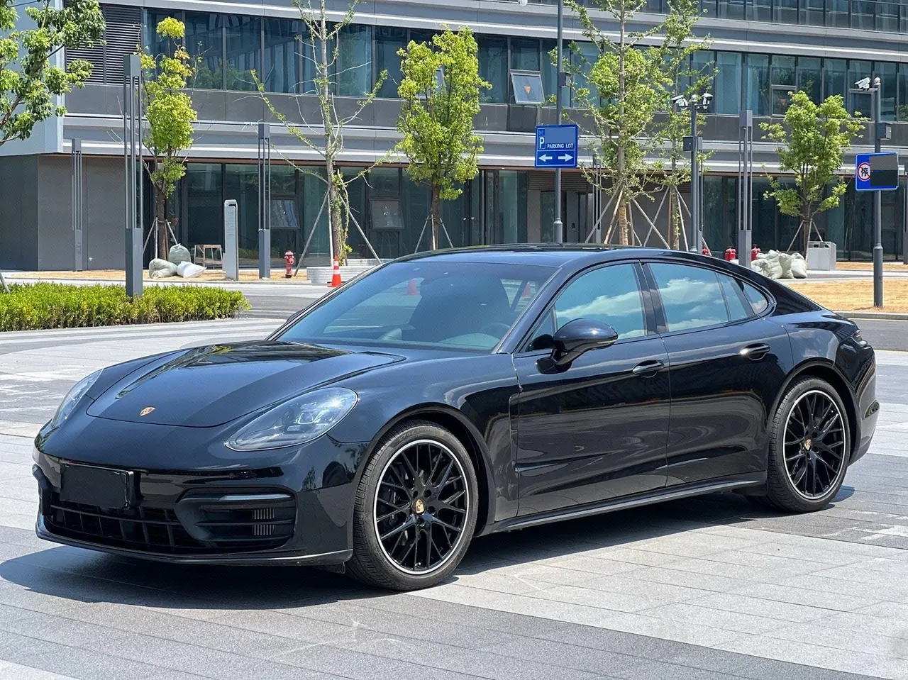 Porsche Panamera (Imported) 2021 Panamera 2.9T Automatic - View 1