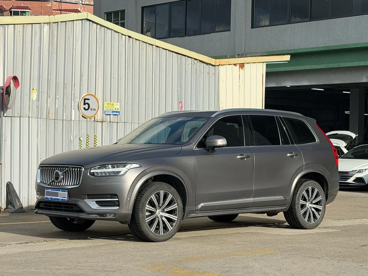 打开图片灯箱:Volvo XC90 (Imported) 2021 XC90 48V 2.0T B6 Zhiya Deluxe Edition 7-seat Automatic Gear