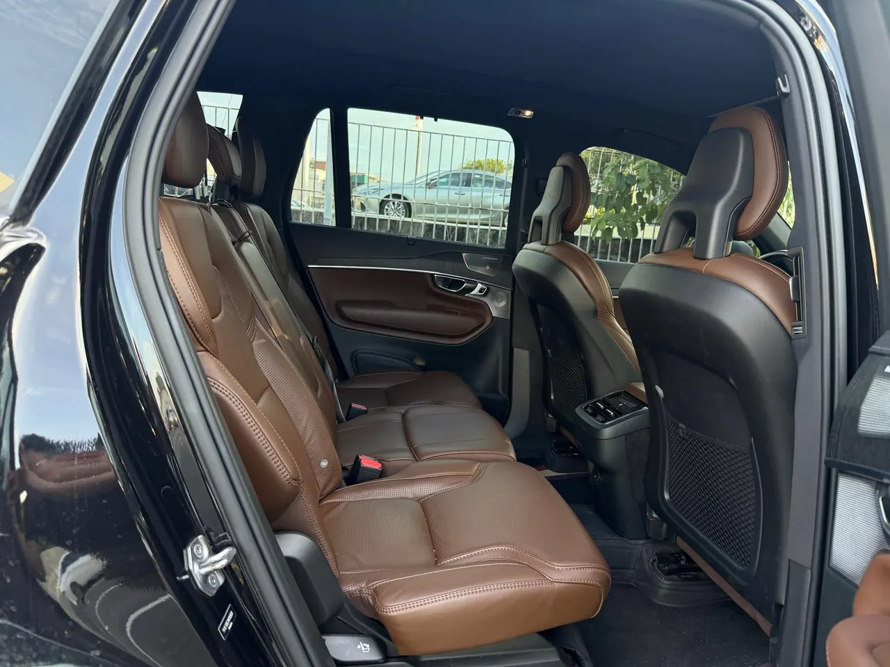 Volvo XC90 (Imported) 2021 XC90 48V 2.0T B6 Zhiya Deluxe Edition 7-seat Automatic Gear 6
