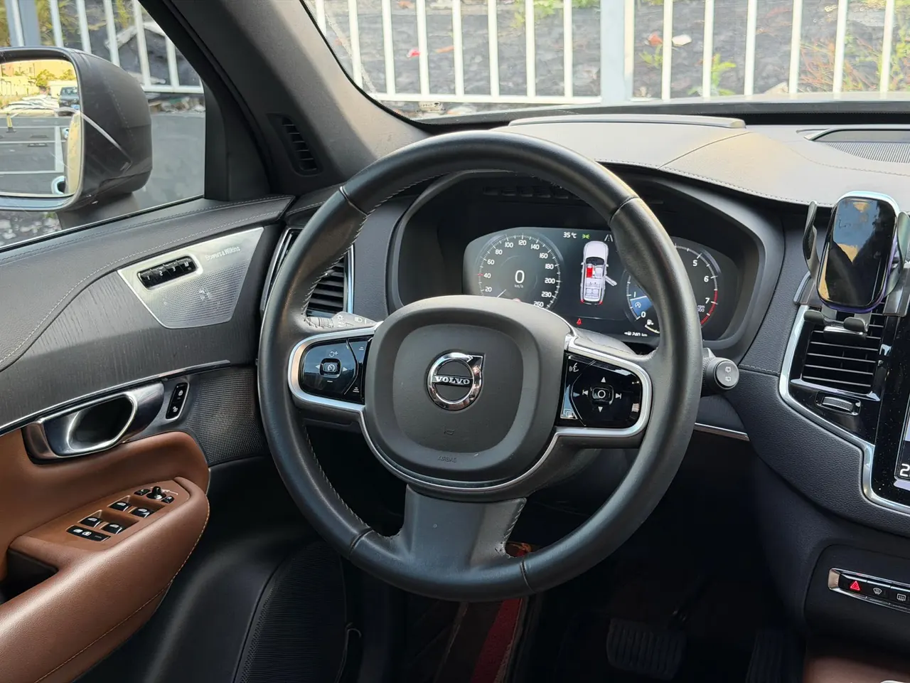 Volvo XC90 (Imported) 2021 XC90 48V 2.0T B6 Zhiya Deluxe Edition 7-seat Automatic Gear 7