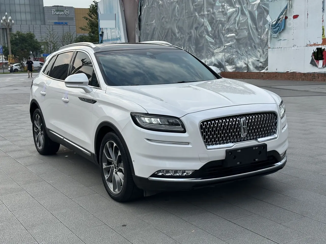 Lincoln Navigator (Imported) 2021 Navigator 2.0T 4-wheel Drive Elegant Edition Automatic Gear 3