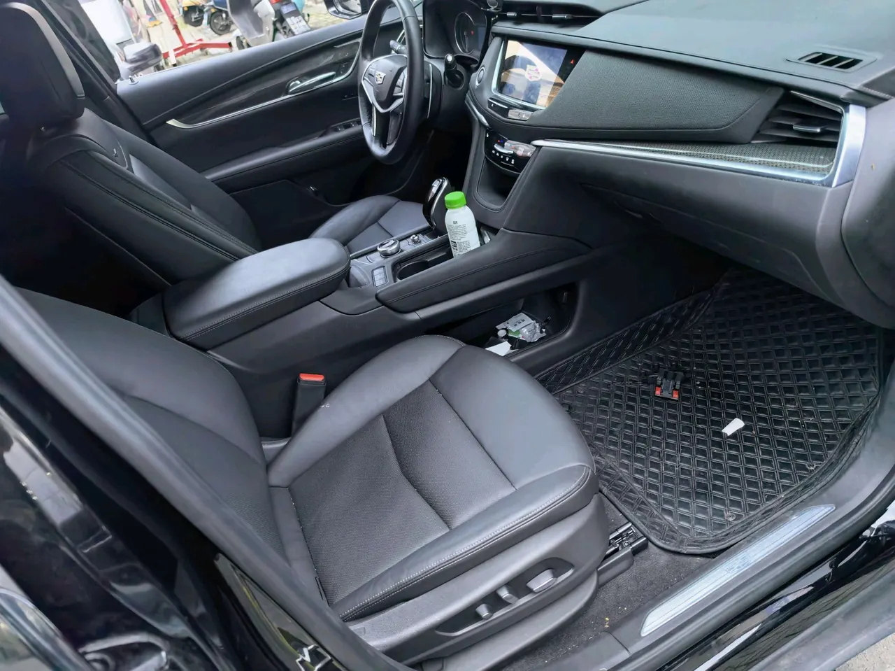 Cadillac 2024 XT5 48V 2.0T 4-wheel drive luxury (hummingbird version) automatic gear 2