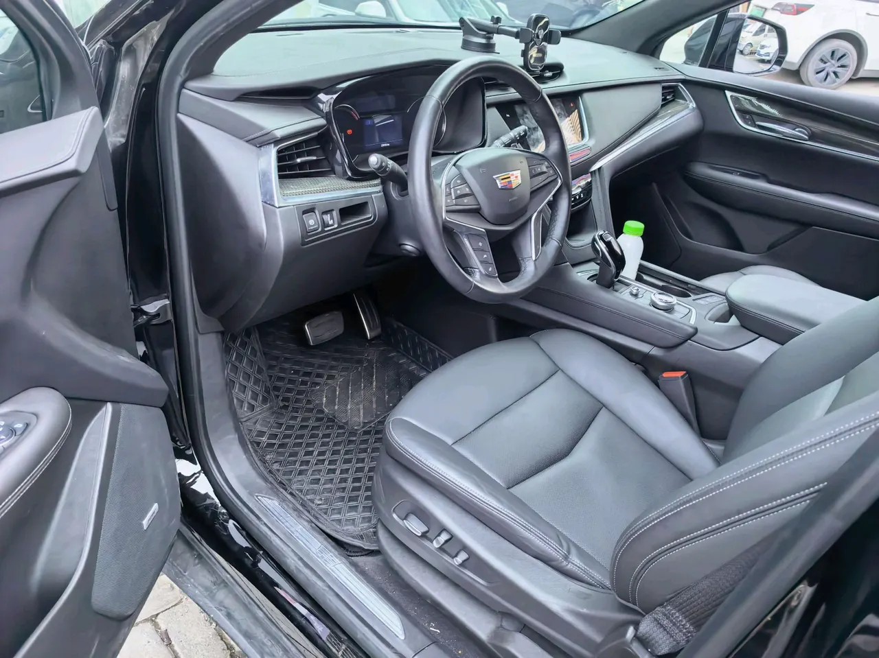 Cadillac 2024 XT5 48V 2.0T 4-wheel drive luxury (hummingbird version) automatic gear 4