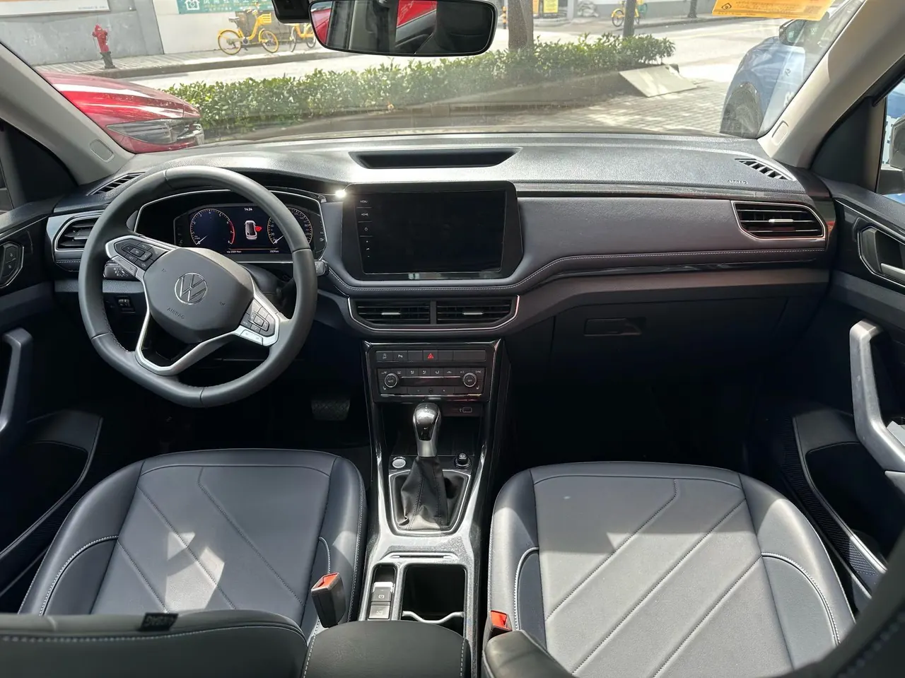 Volkswagen 2026 Tuyue Xinrui 1.5TSI 300TSI Sharp Enjoy Edition Automatic Gear 3