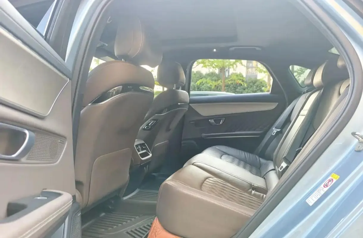 BYD 2023 Han EV 605KM Champion Edition Precursor Honorable Automatic Gear 4