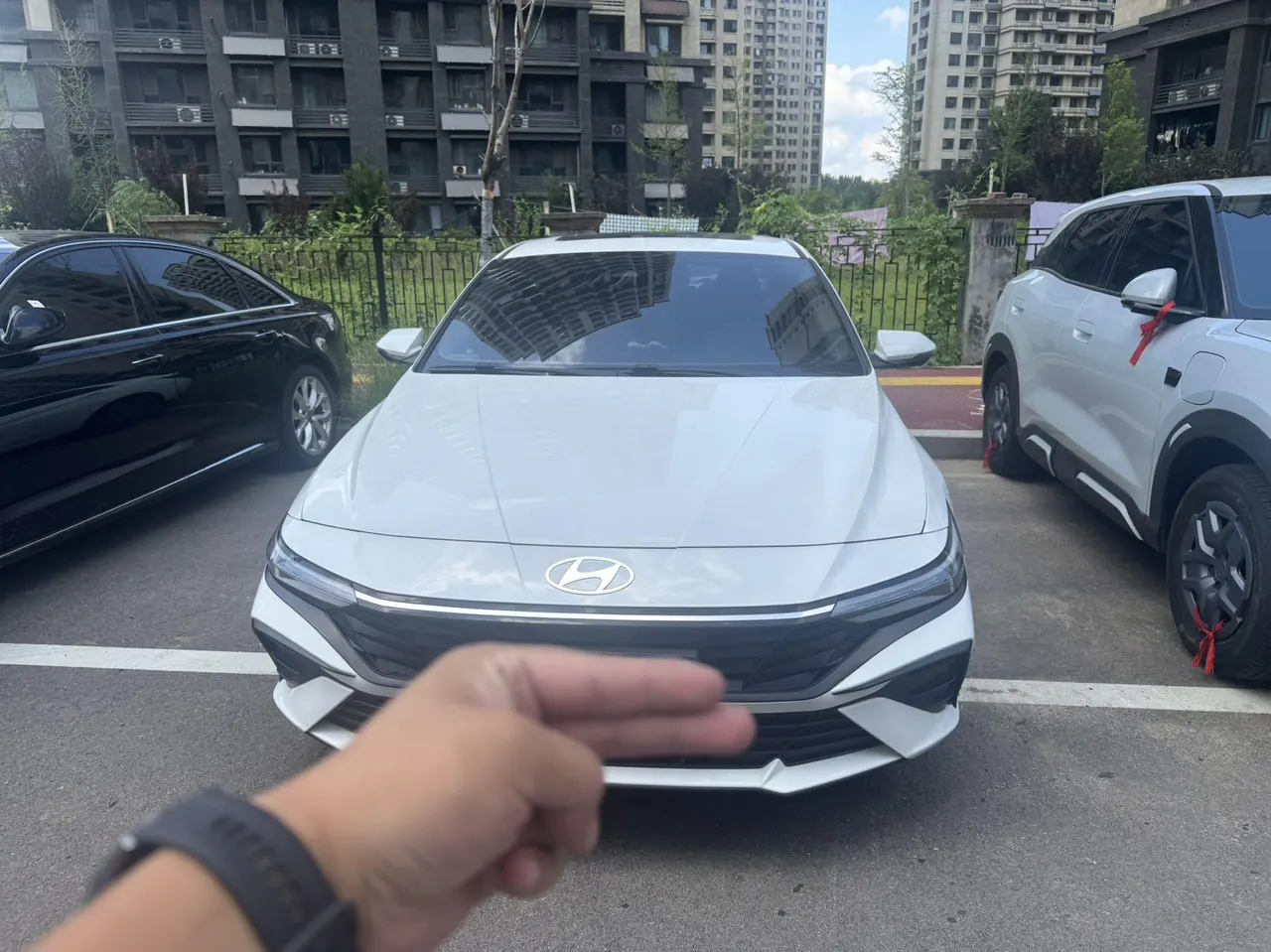 Hyundai 2023 Elantra -3-compartment 1.5 stepless LUX premium automatic gear 2
