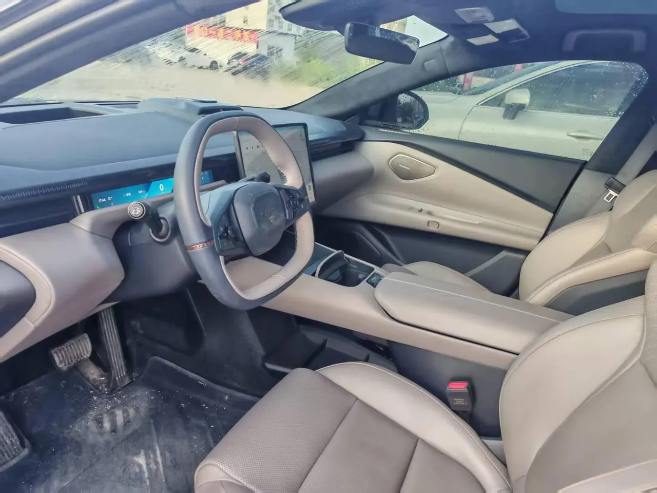 LYNK&amp;CO 2024 LYNK&amp;CO Z10 STARBUFF 95kWh 766km rear drive automatic gear 4