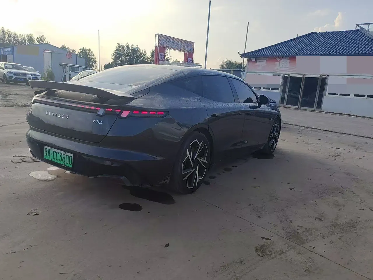 LYNK&amp;CO 2024 LYNK&amp;CO Z10 STARBUFF 95kWh 766km rear drive automatic gear 6