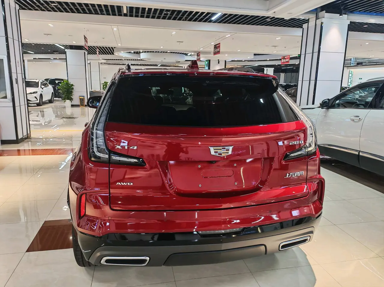 Cadillac 2024 XT4 48V 2.0T 28T 4-wheel drive luxury automatic gear 2