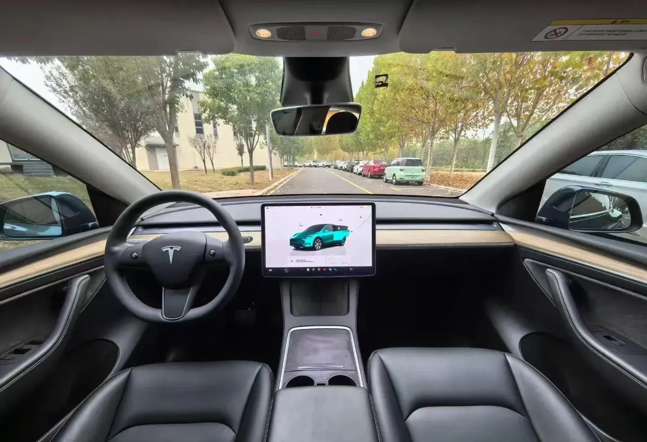 Tesla 2023 Model Y rear-wheel drive version automatic transmission 4