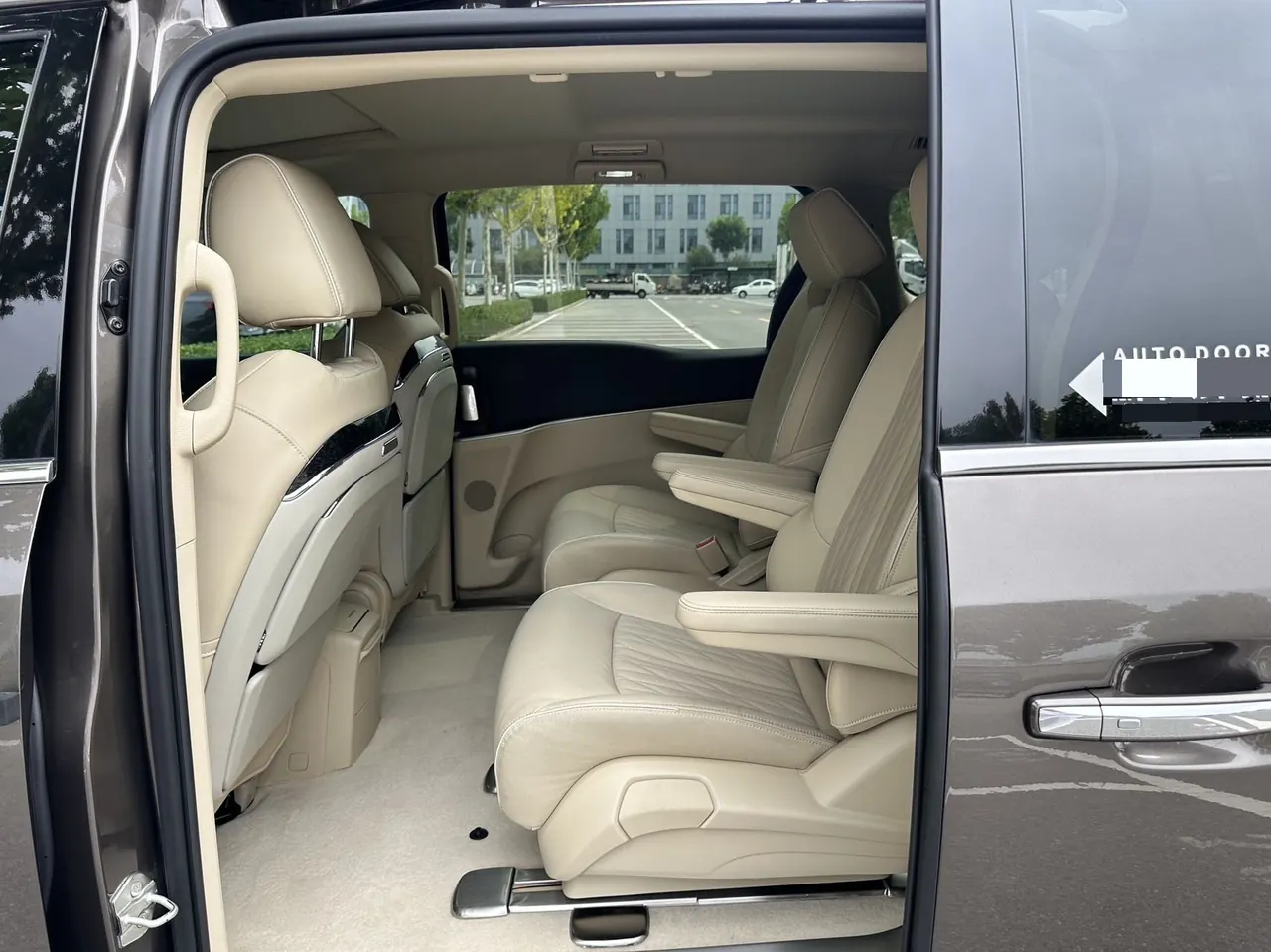 Buick 2023 GL8 Land Business Class 48V 2.0T 652T Luxury Automatic Gear 8
