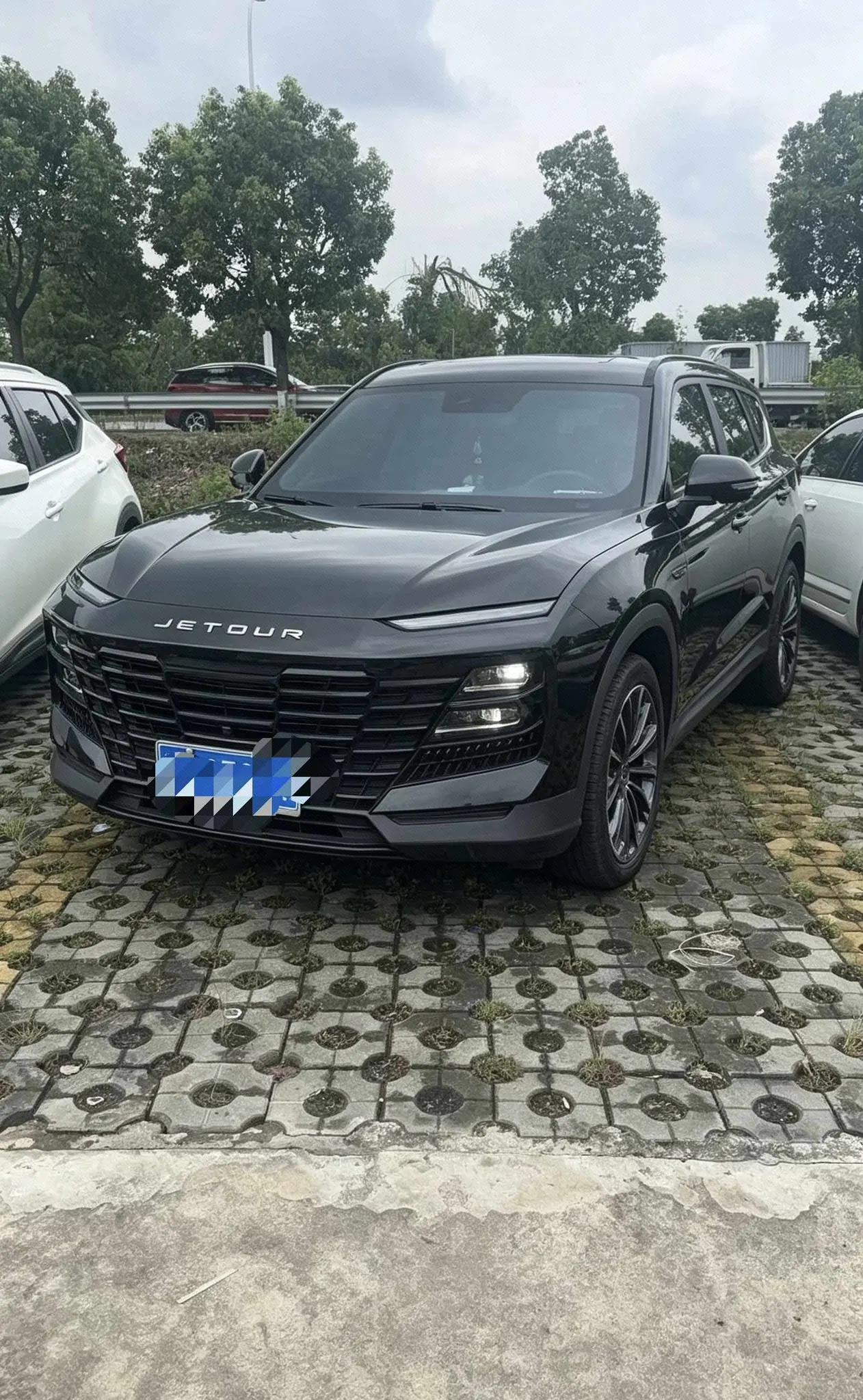 Open image lightbox: Jetour 2023 Dasheng 1.5T Xingyao PRO automatic gear