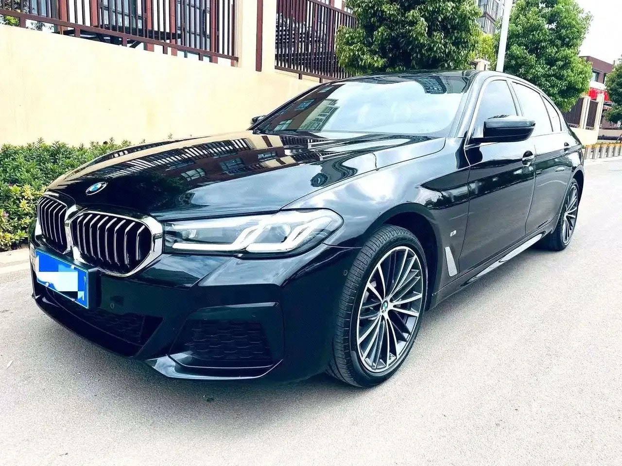 Open image lightbox: BMW 5 Series 2023 530Li 2.0T Leading M Sports Suit Automatic Gear