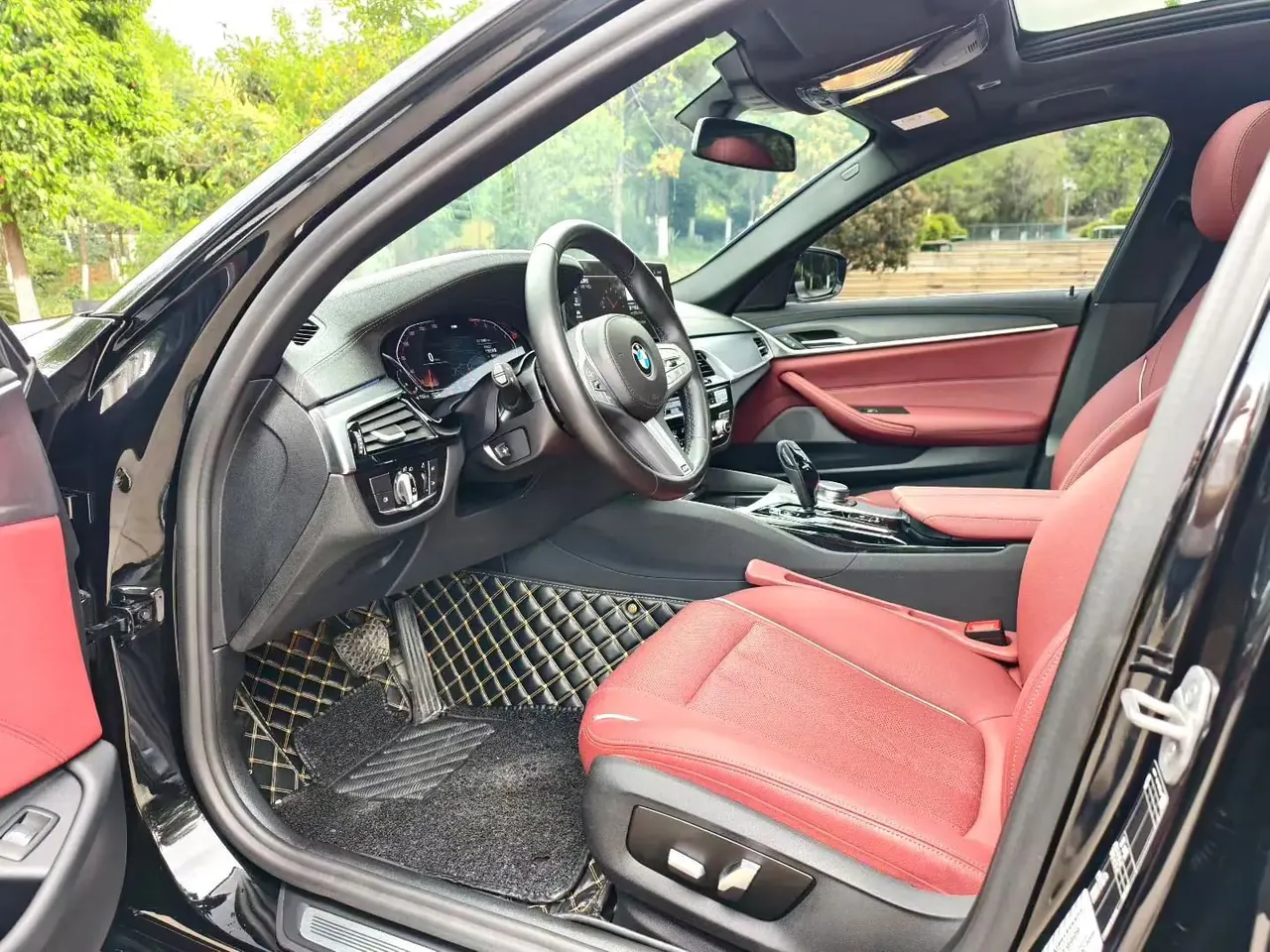 BMW 5 Series 2023 530Li 2.0T Leading M Sports Suit Automatic Gear 3