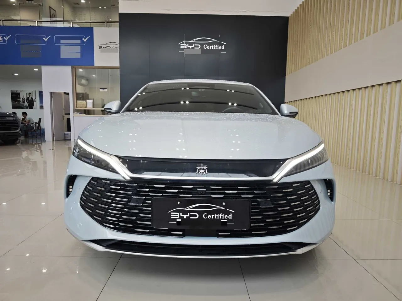 BYD 2025 Qin L DM-i 1.5 stepless smart driving version 120KM Exceed automatic gear 2