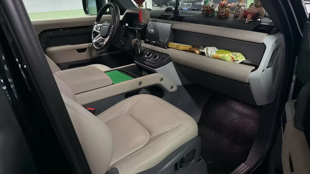 Land Rover Guard (Imported) 2024 Guard 90 2.0T P300 S Automatic Gear 6