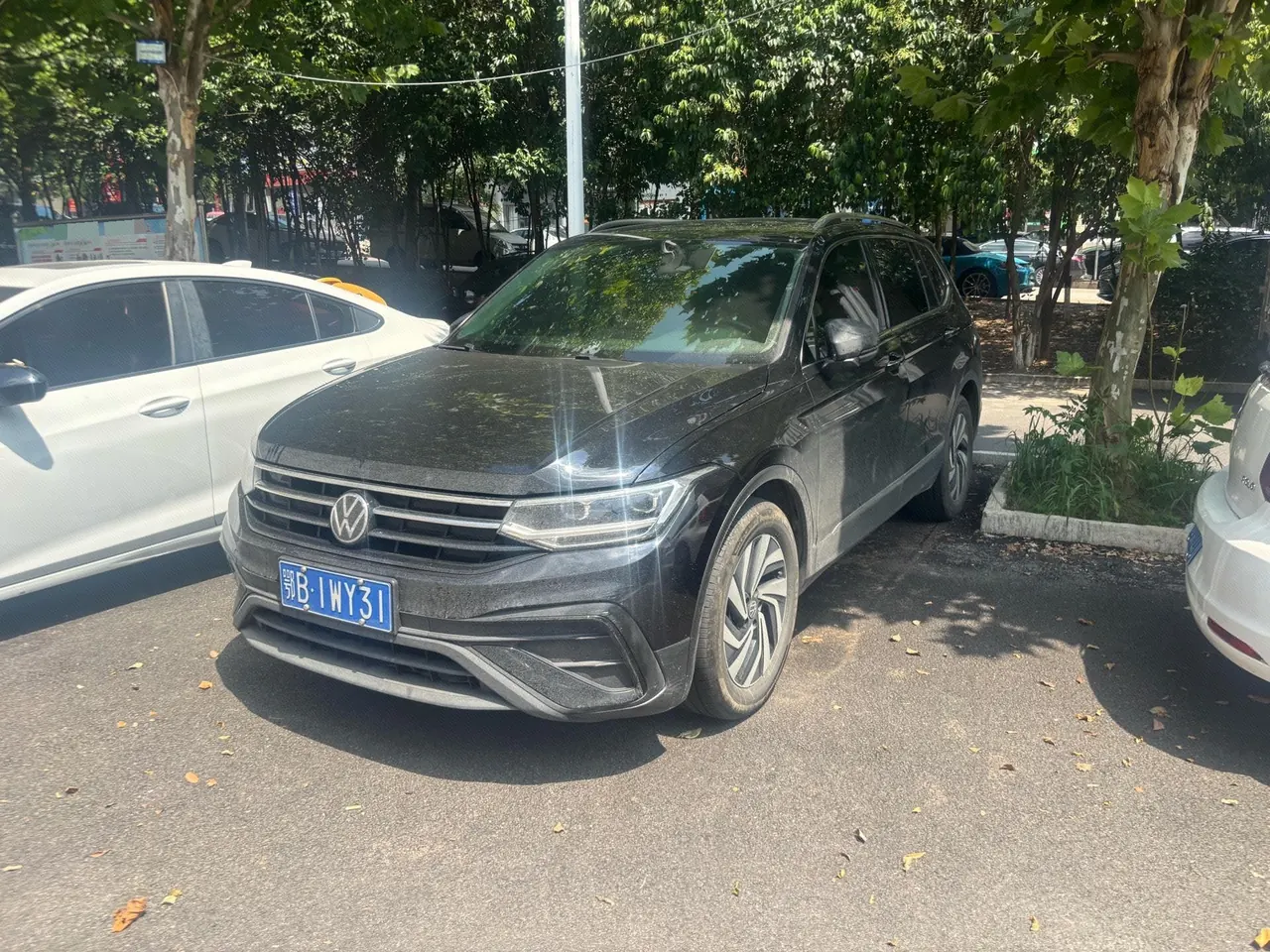 Open image lightbox: Volkswagen 2024 Tiguan L 1.5TSI 300TSI Two‑Wheel‑Drive Longteng Edition Automatic Transmission