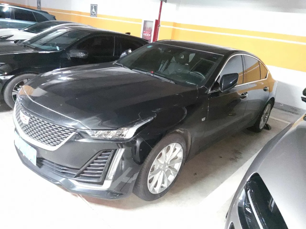 Open image lightbox: Cadillac 2022 CT5 2.0T 28T luxury automatic gear