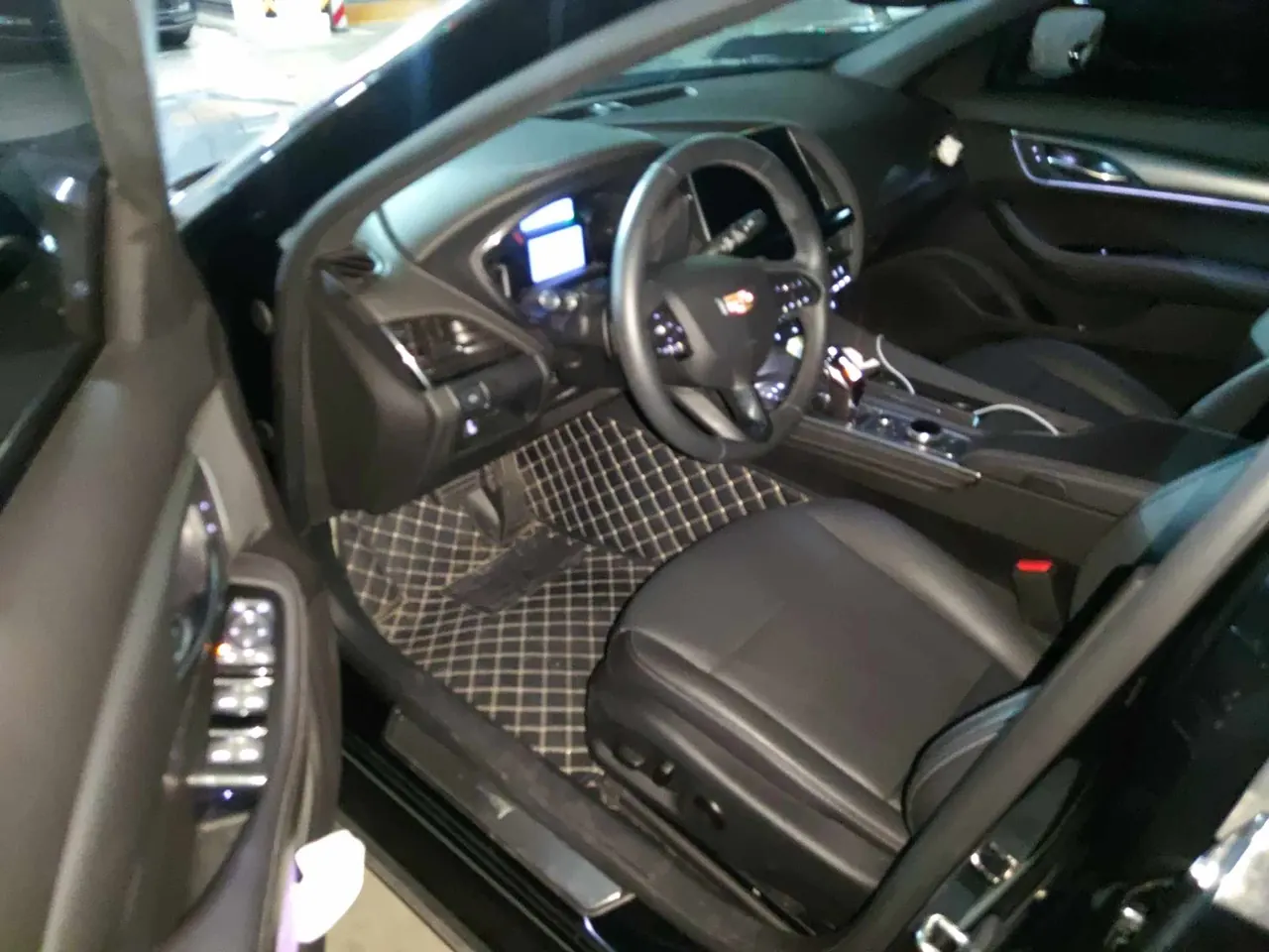 Cadillac 2022 CT5 2.0T 28T luxury automatic gear 2