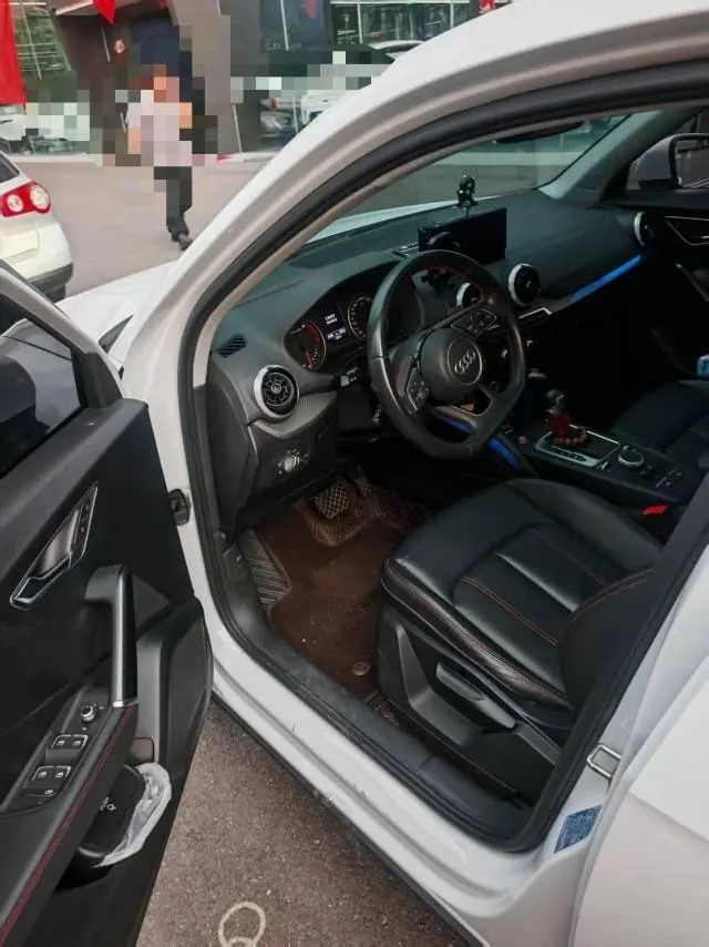 Audi 2022 Q2L 1.4TFSI 35TFSI Aggressive Dynamic Automatic 2