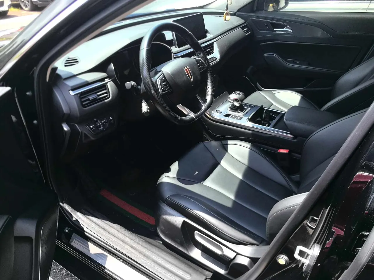 HongQi 2022 H5 1.5TD Flag Rhyme Edition Automatic Gear 3