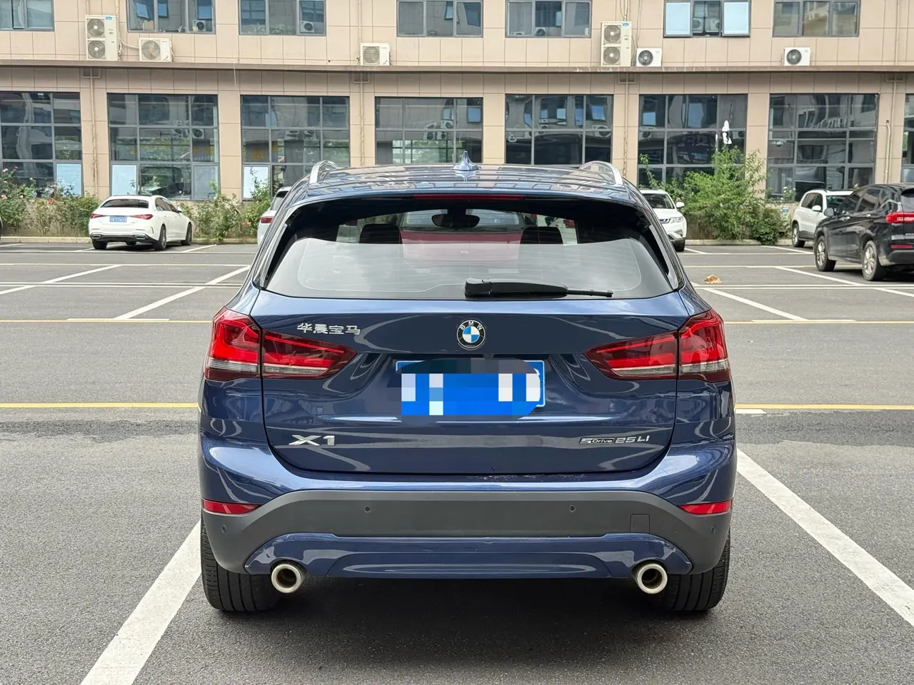 BMW 2022 X1 sDrive25Li 2.0T Leading Automatic Gear 4