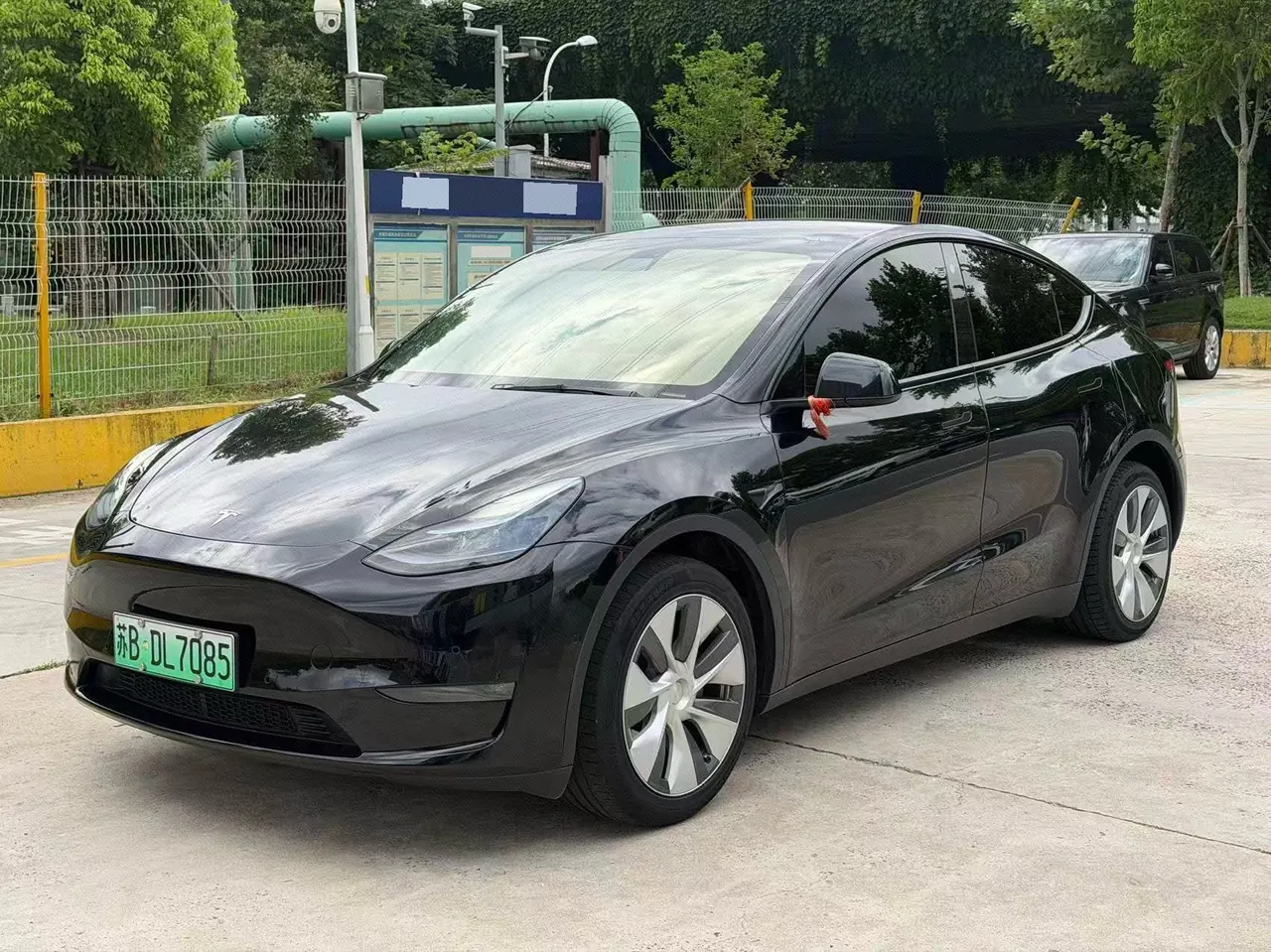 打开图片灯箱:Tesla 2022 Model Y long endurance all-wheel drive version automatic transmission