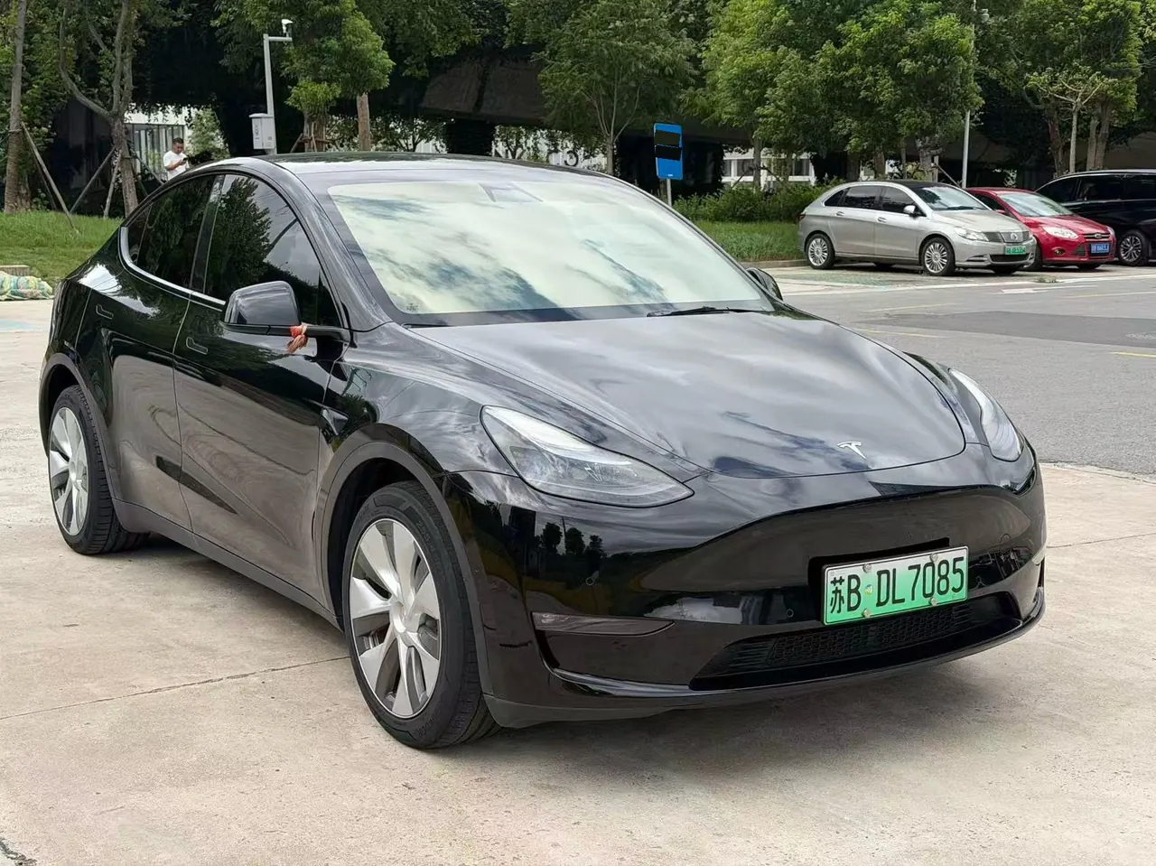 Tesla 2022 Model Y long endurance all-wheel drive version automatic transmission 3