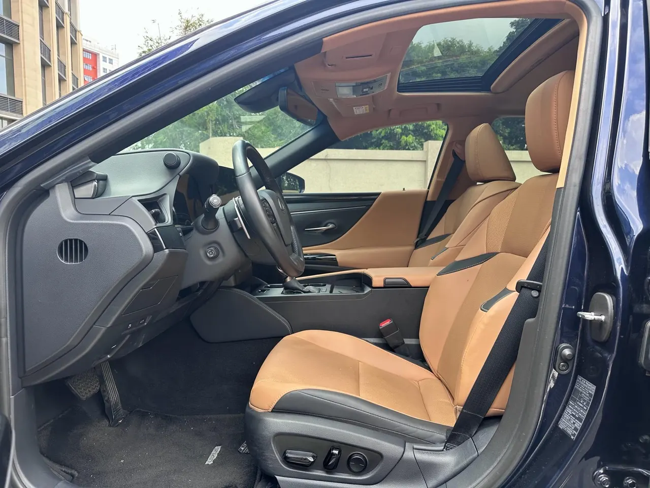 Lexus ES (Imported) 2023 ES200 2.0 Stepless Premium Edition Automatic Gear 2