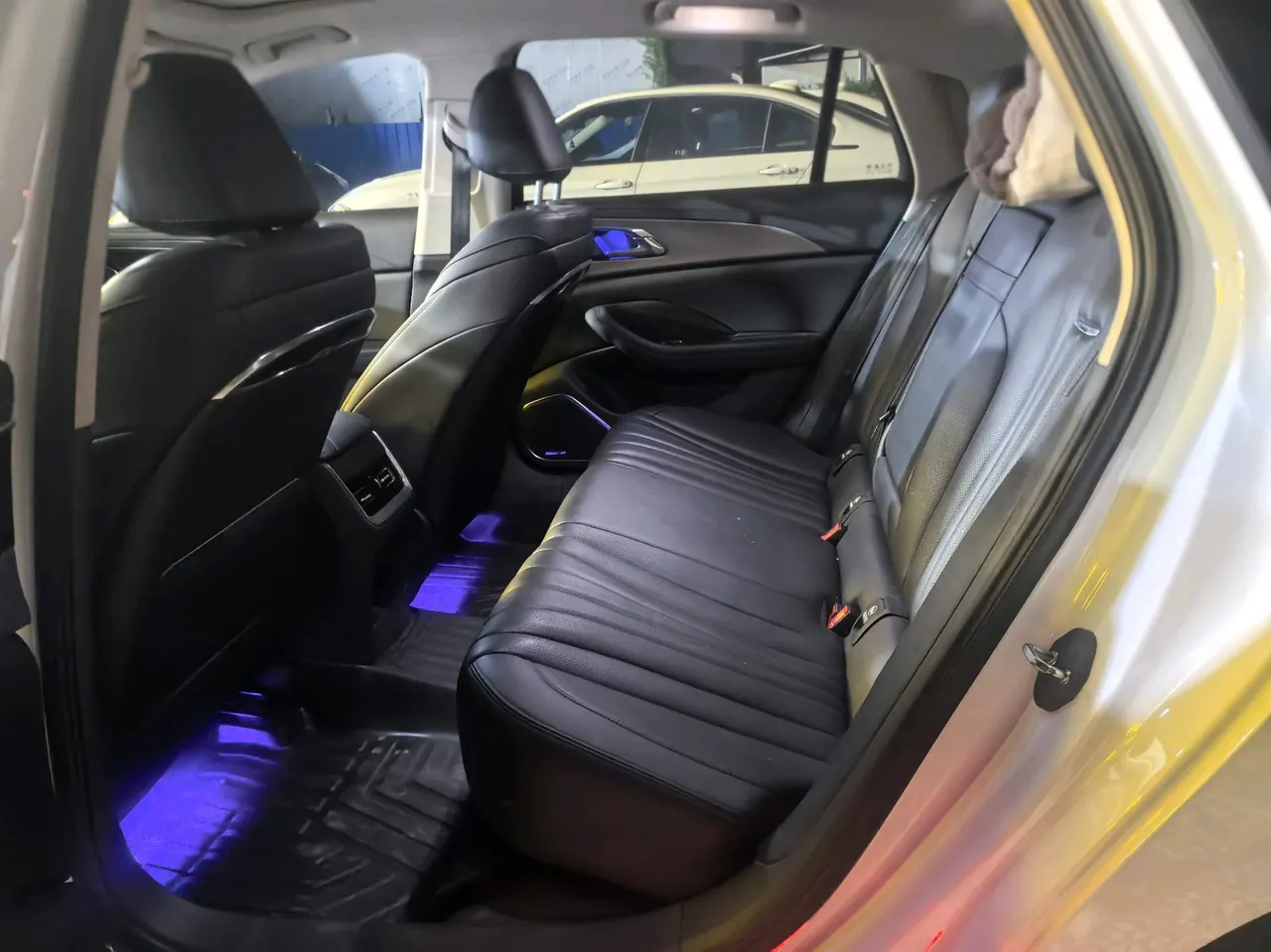 HongQi 2023 H5 2.0T Zhilian Flag Edition Automatic Gear 4