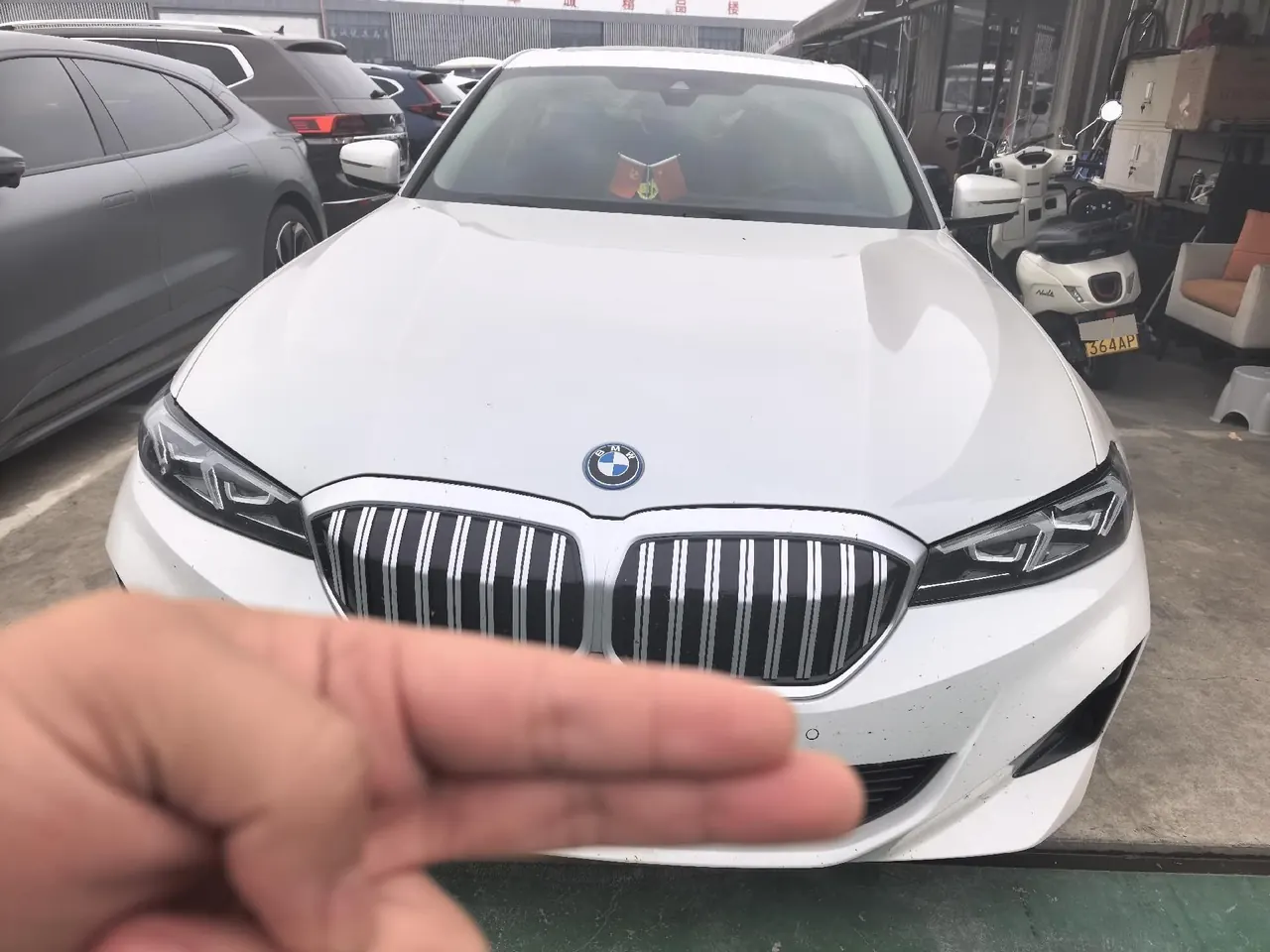 BMW 2024 i3 eDrive 35 L automatic gear 2